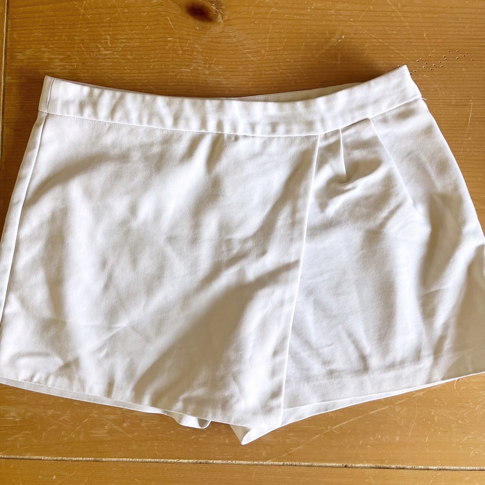 Zara Skort / Short | White | Size Small